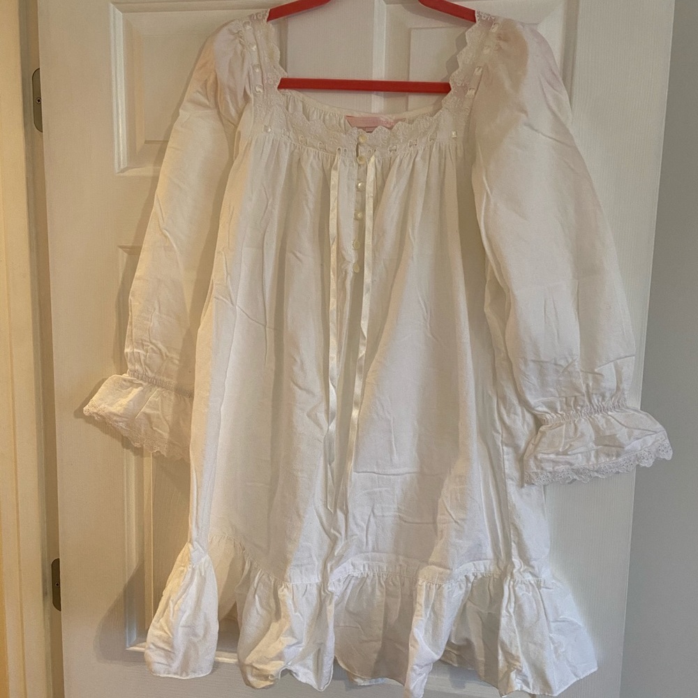Vintage romantic Victoria’s Secret night gown
